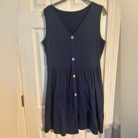 V-neck Tank Dress Button Accents and Pockets Navy L (EUC) - Picture 1 of 3